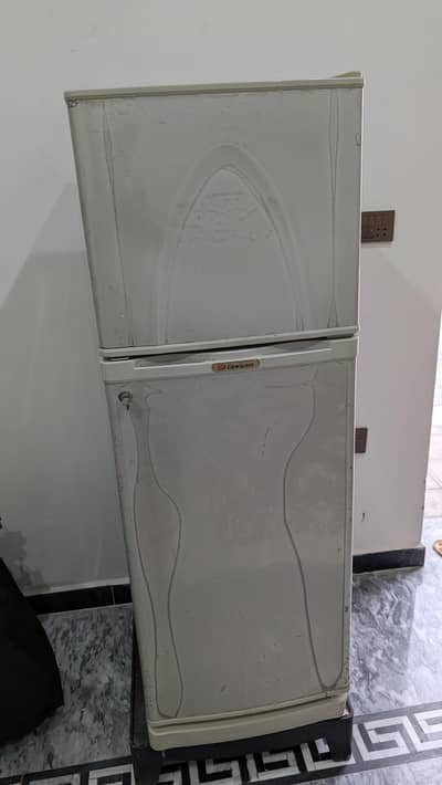 Dawlance fridge for sale