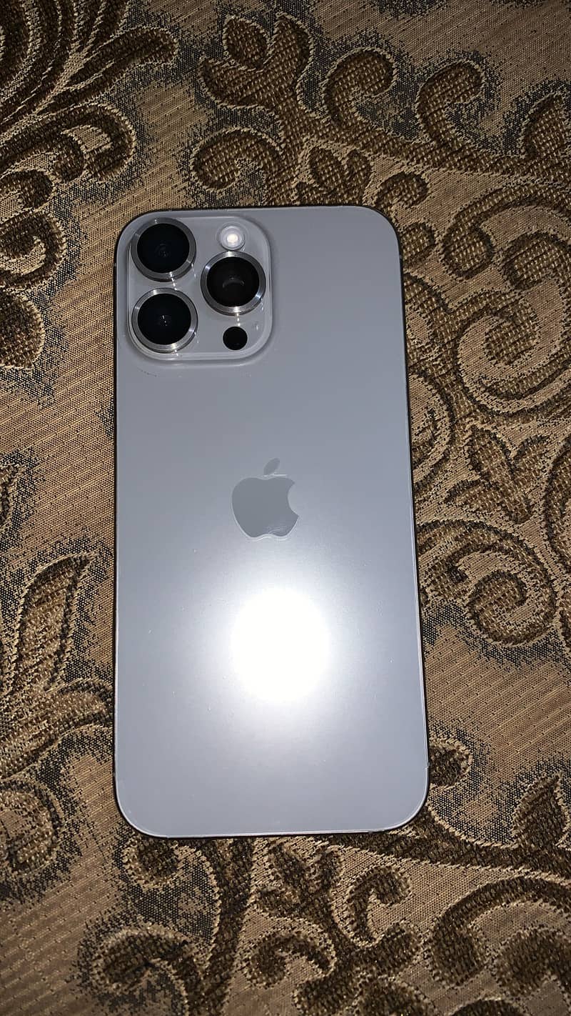 iPhone 16 pro max 0
