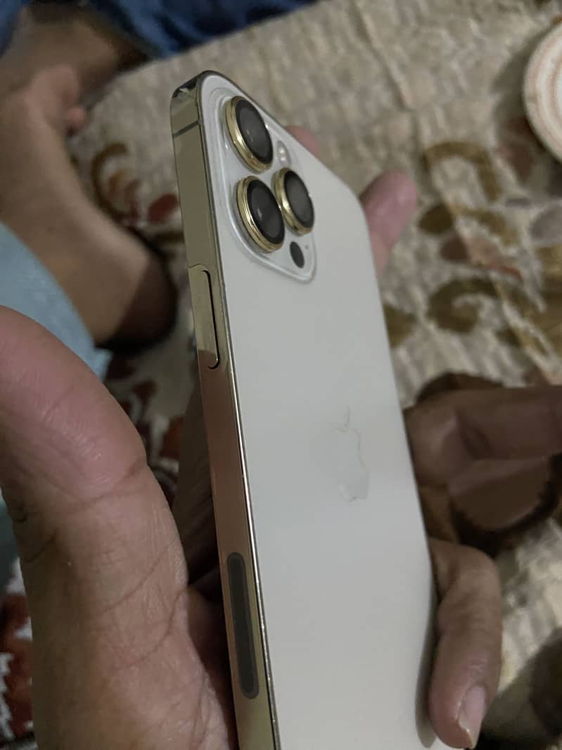 iPhone 12 pro max 2