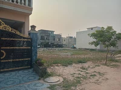 5 Marla V. V. Ip Location Very Near To Commercial Area