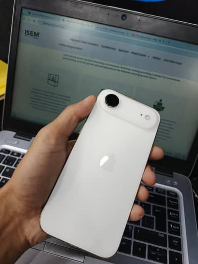 iPhone 17 Air jv