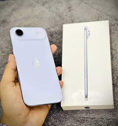 iPhone 17 Air (cycle count 12)