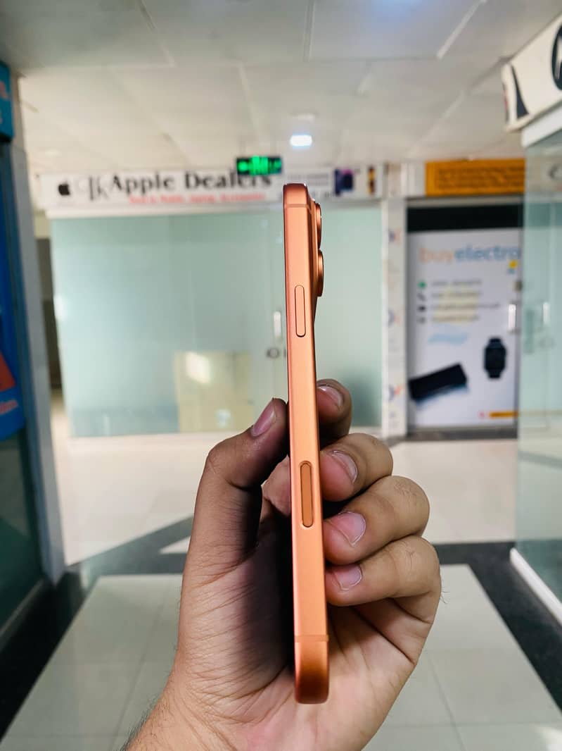 iphone 17 pro max 4