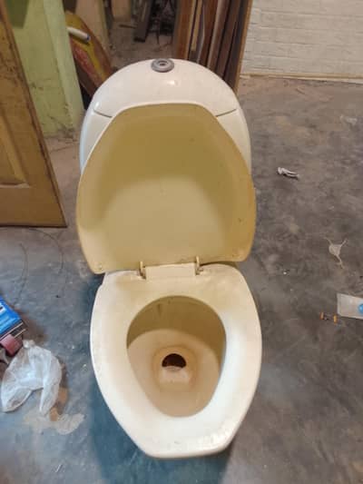 medium size commode