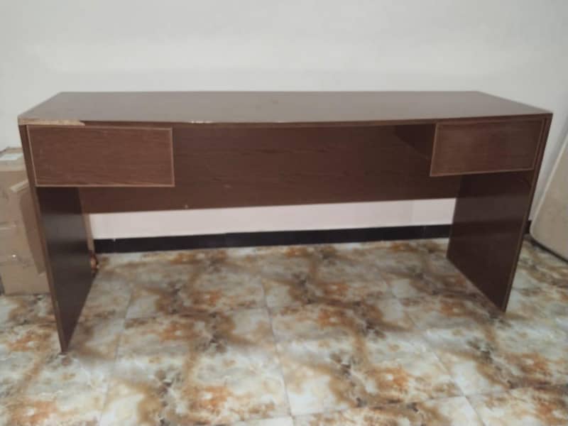 working table 4