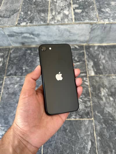 iPhone SE 2020 Battery Health 100%