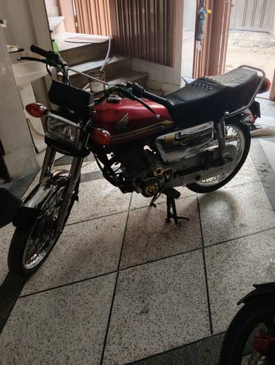 honda 125 self start near and clean