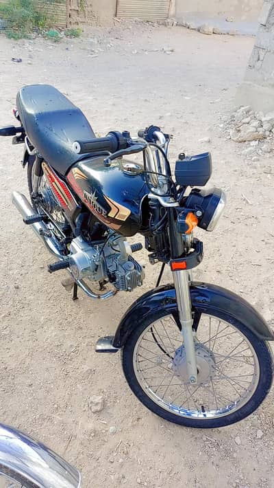 UNIQUE PLUS 2025 MODEL 70CC BIKE FOR SELL (KARACHI REGISTERED)
