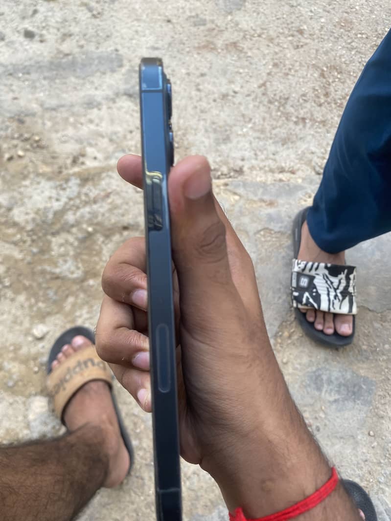 iPhone 12 pro max 2