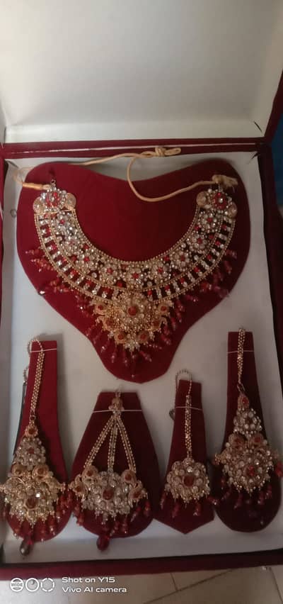 Red Bridle jewellery set