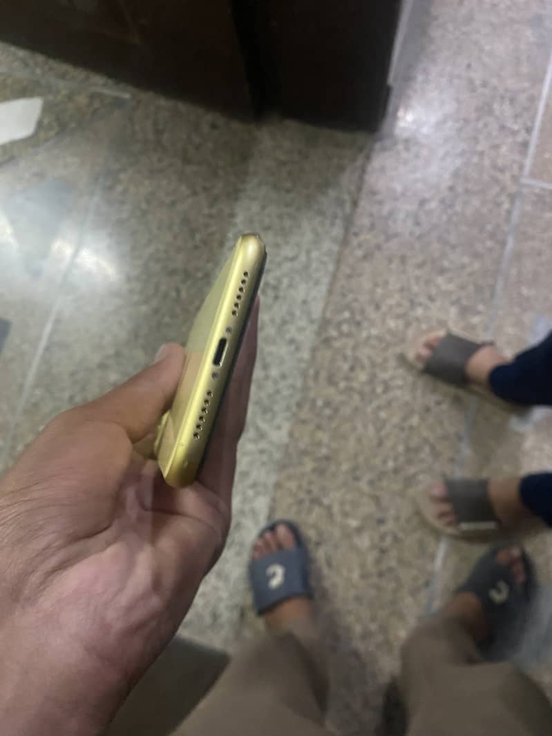Apple iPhone 11 2