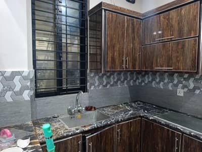 5 Marla Ground Portion / Floor For Rent in Phase 4C2 Ghauri Town