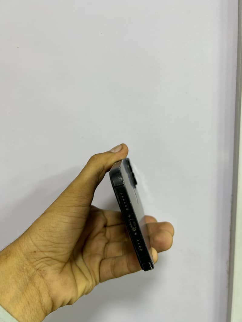 iphone 14 pro max 3