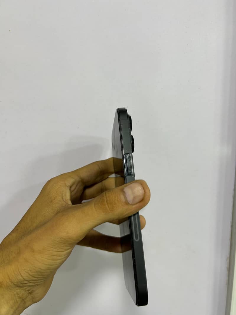 iphone 14 pro max 4