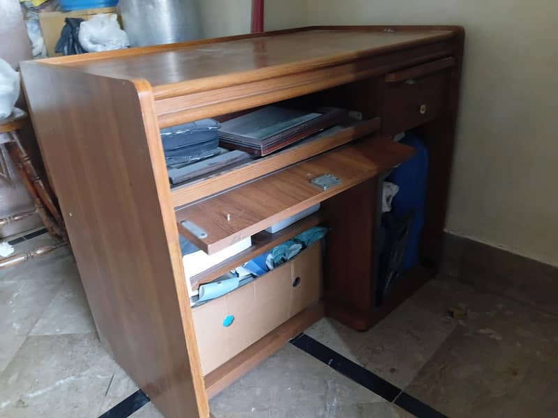 computer table 1