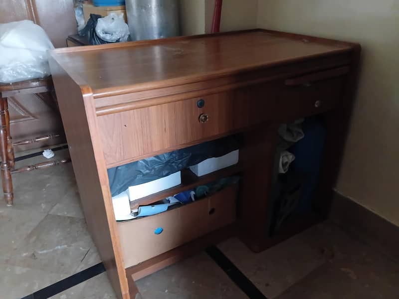 computer table 2