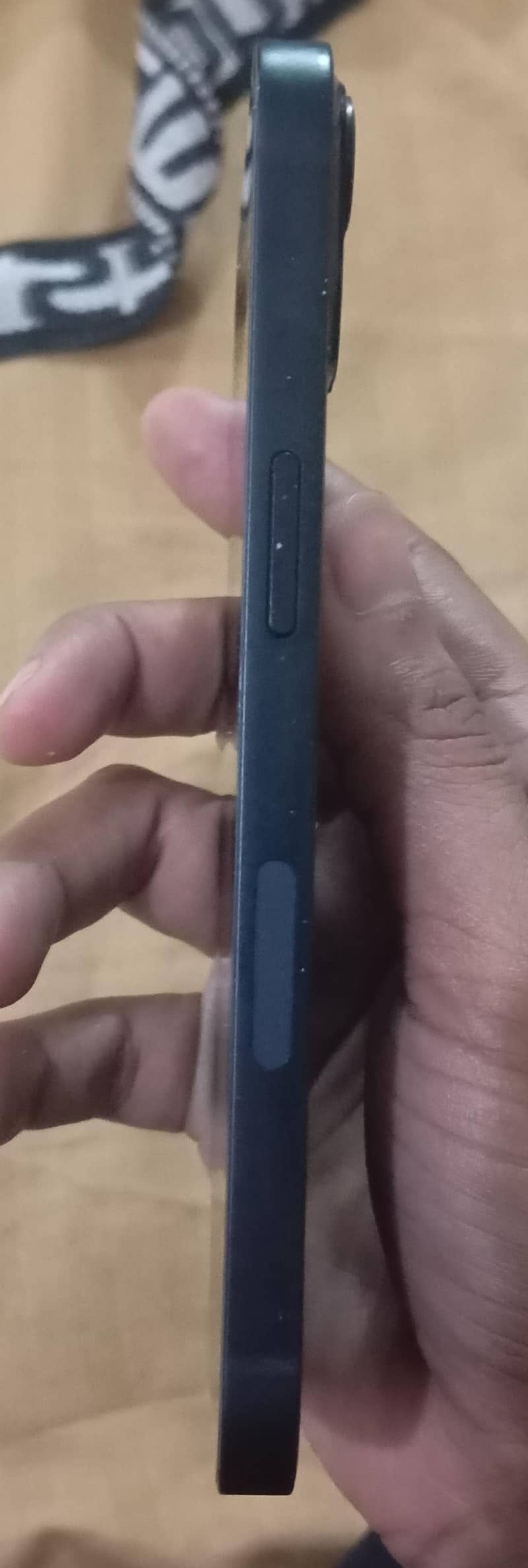 iPhone 13 3