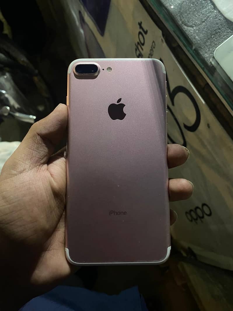 Apple iPhone 7 Plus 0
