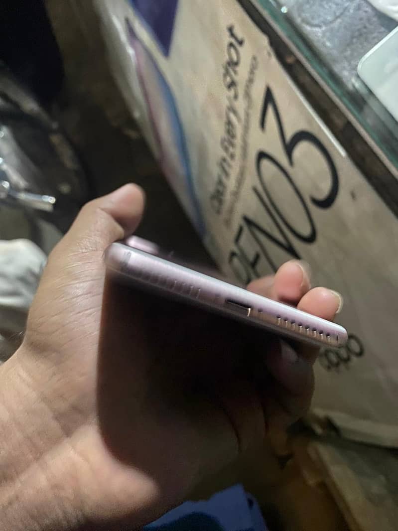 Apple iPhone 7 Plus 2