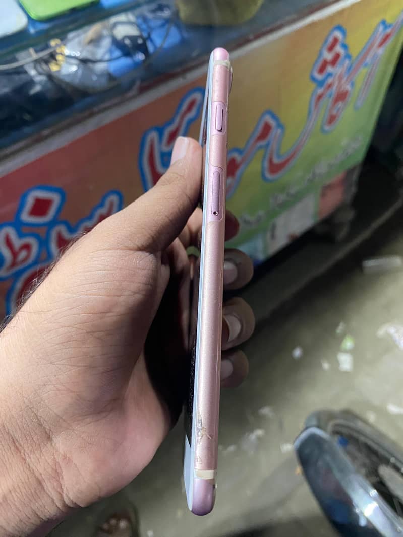 Apple iPhone 7 Plus 8