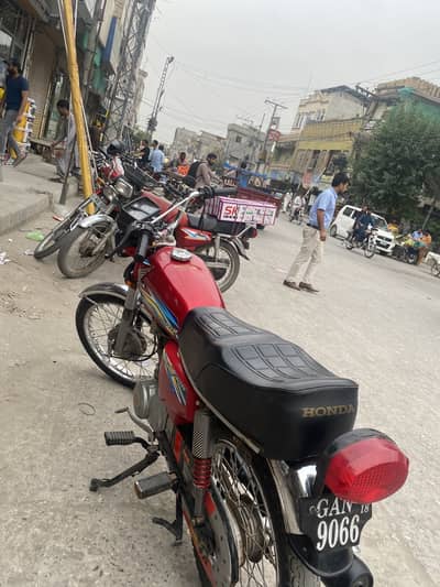 Honda 125 18 model good condition