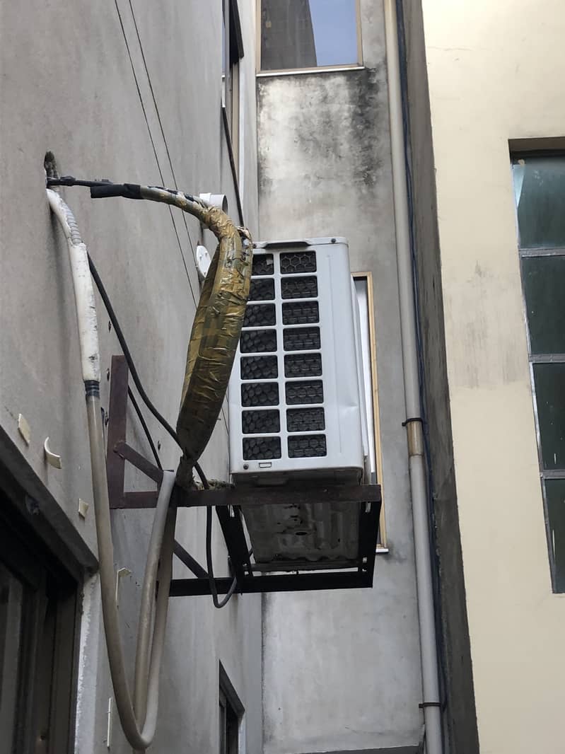 Split AC 1