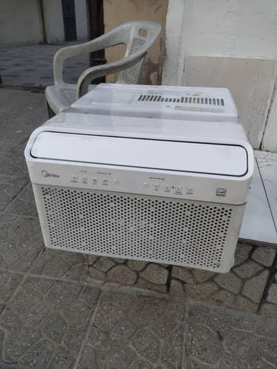 Window AC with turbo function