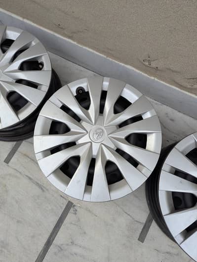 Toyota corolla 15 inch rims and wheel covers