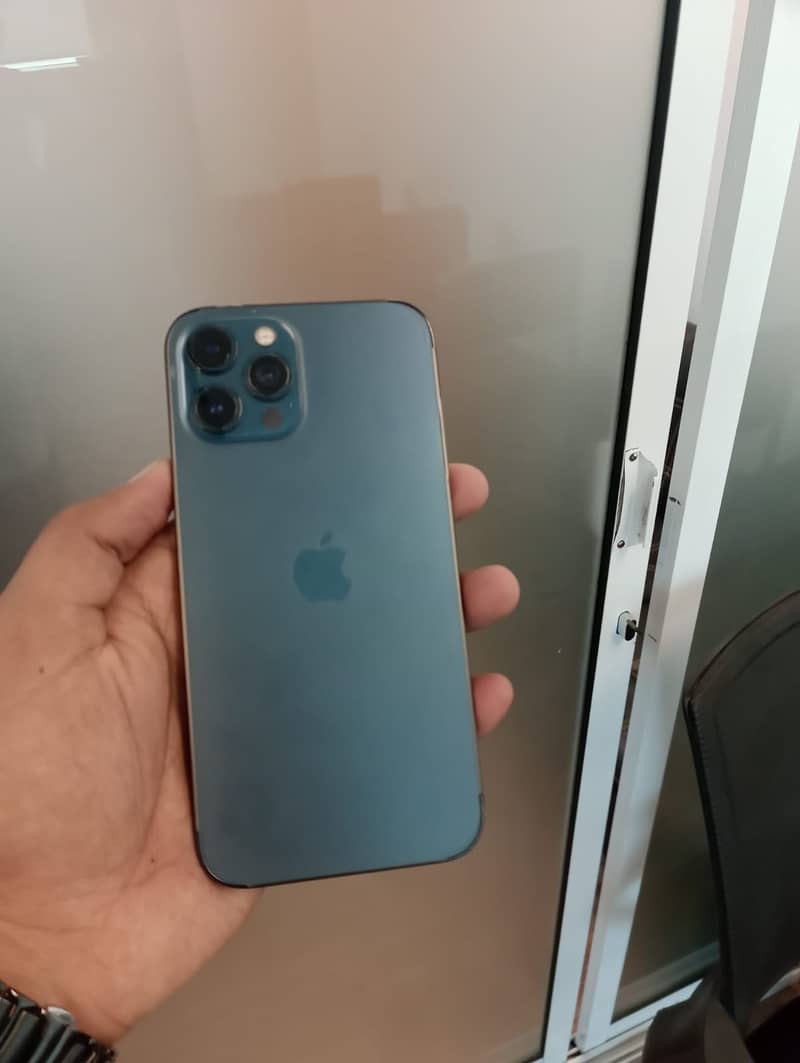 iPhone 12 Pro Max 0
