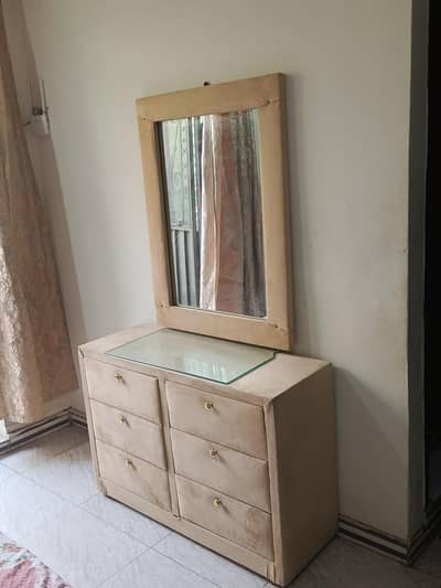 dressing table