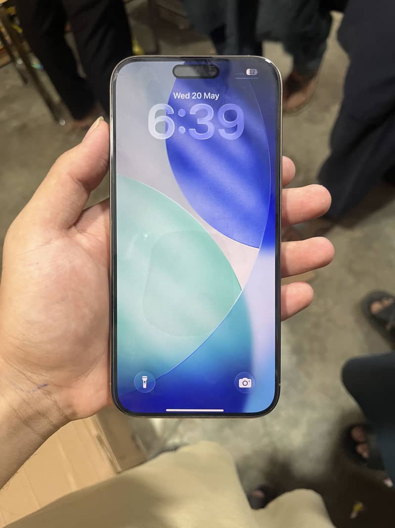 Iphone 16pro max 3
