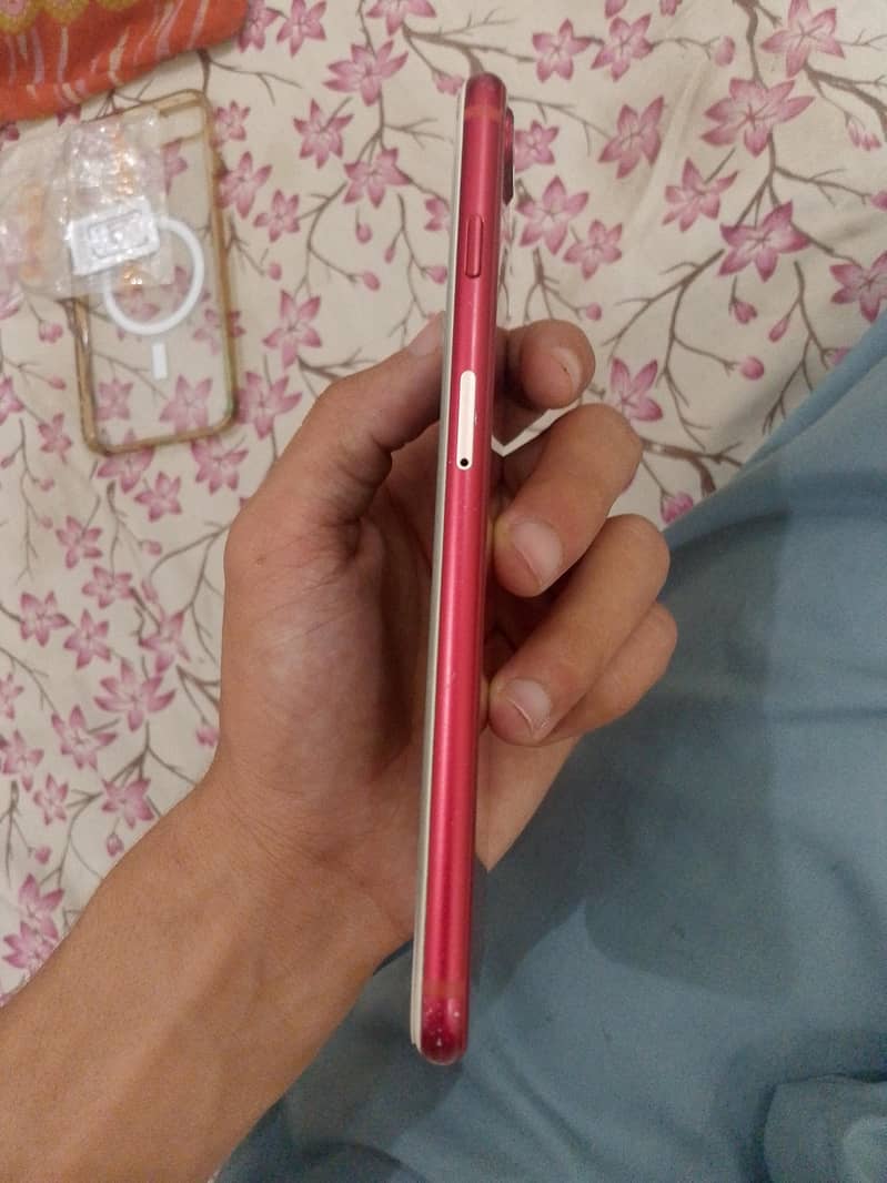 Apple iPhone 8 Plus 3