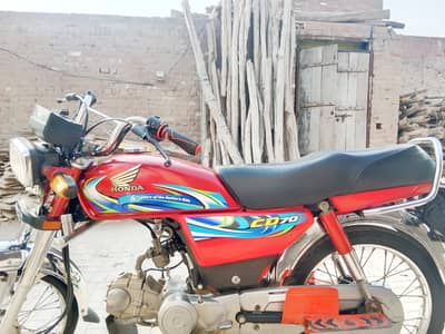 Honda 70cc bike  23/24 for sale