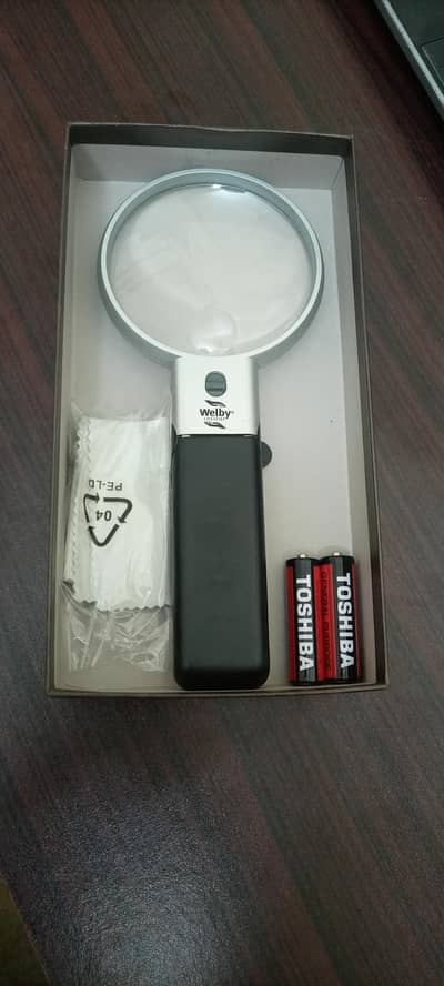 Aldi Welby Magnifying Glass with LED Lights Foldable