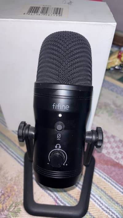 Fifine K690 10/10 Condition .