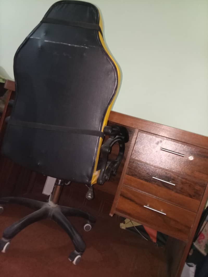 computer table 1