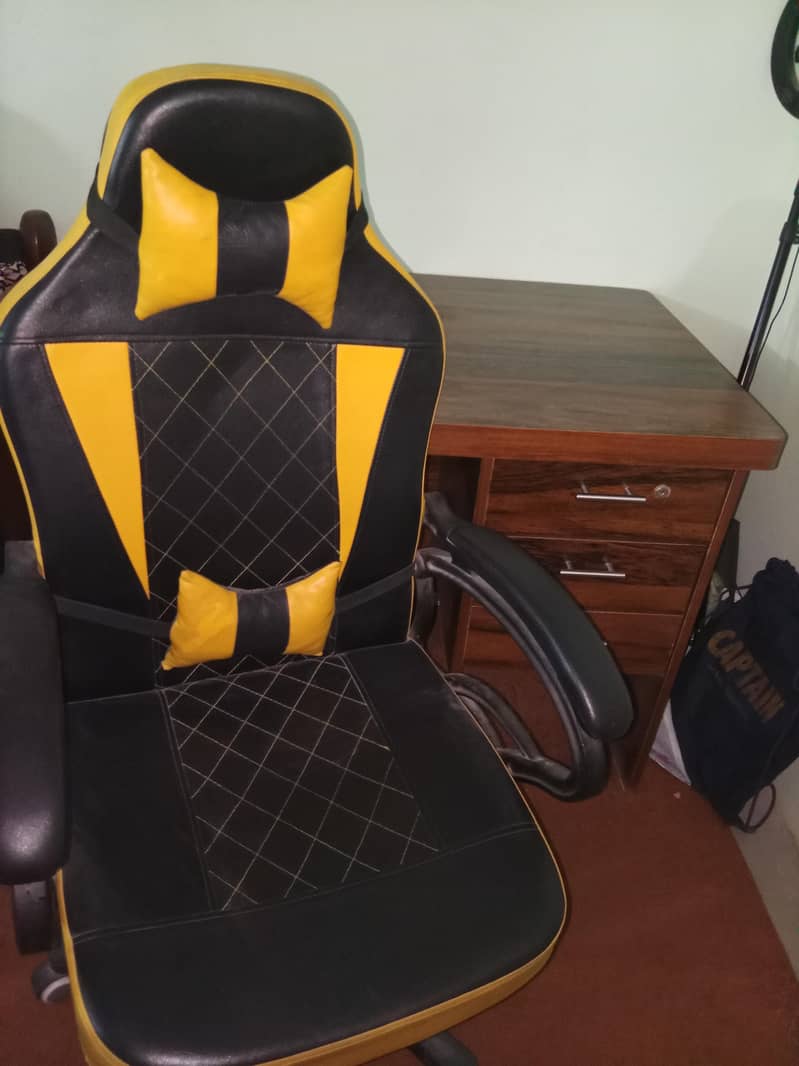 computer table 4