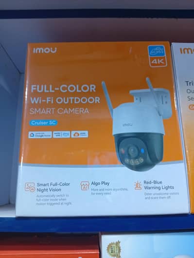 the resolution of this camera is 4k with full colour night vision