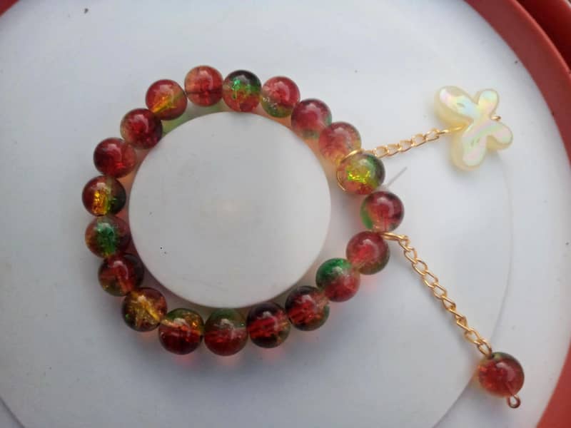 Bracelets 0