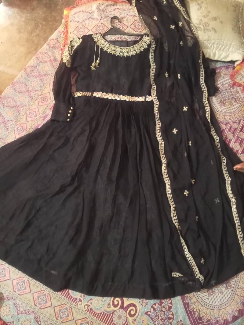 good condition maxi . . 1