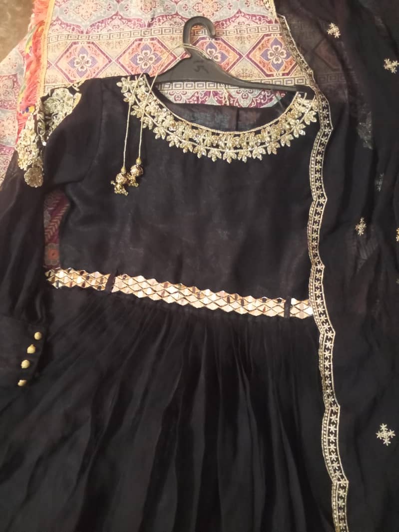 good condition maxi . . 2