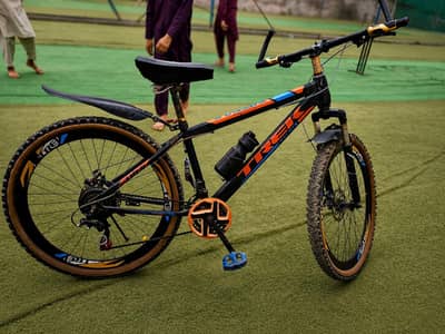 TREK IMPORTED CYCLE DUAL DISK BRAKES 10/10