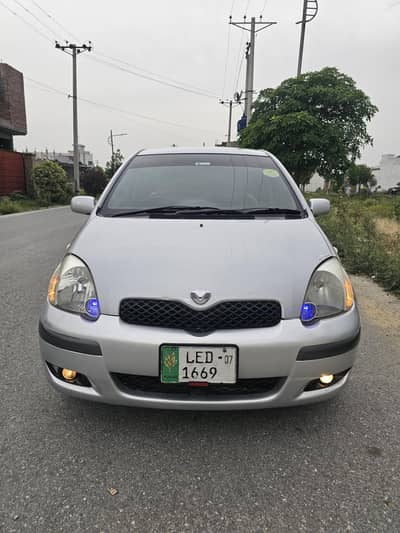 Vitz 2004 FL 1.0 Full Option