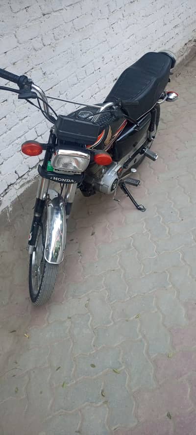 urgent for sale Treet Honda 125 cc