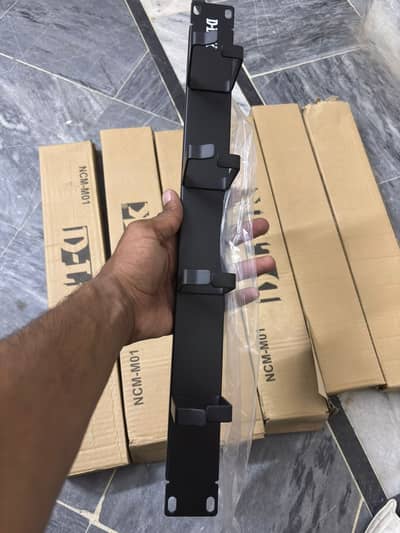 NCM-M01 19” 1U Metal cable management with rings