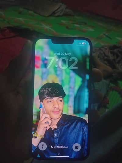 Apple iPhone 13