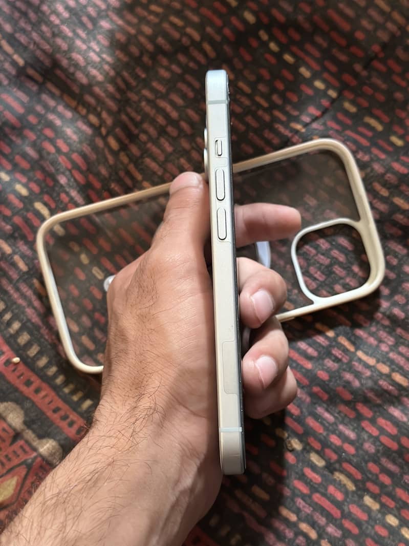 iPhone 15 JV 3