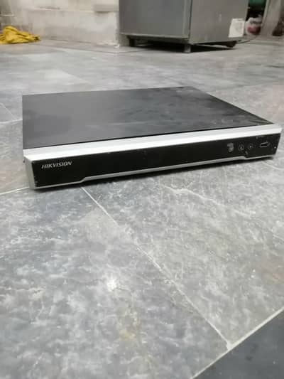 Hikivision NVR DS-7608NI-Q2/8p