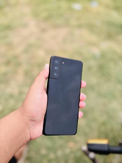 Samsung s21 non pta 8/128 pubg 90. fps 8k video. recording