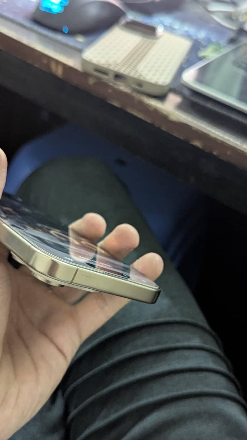 Iphone 16 pro max 2